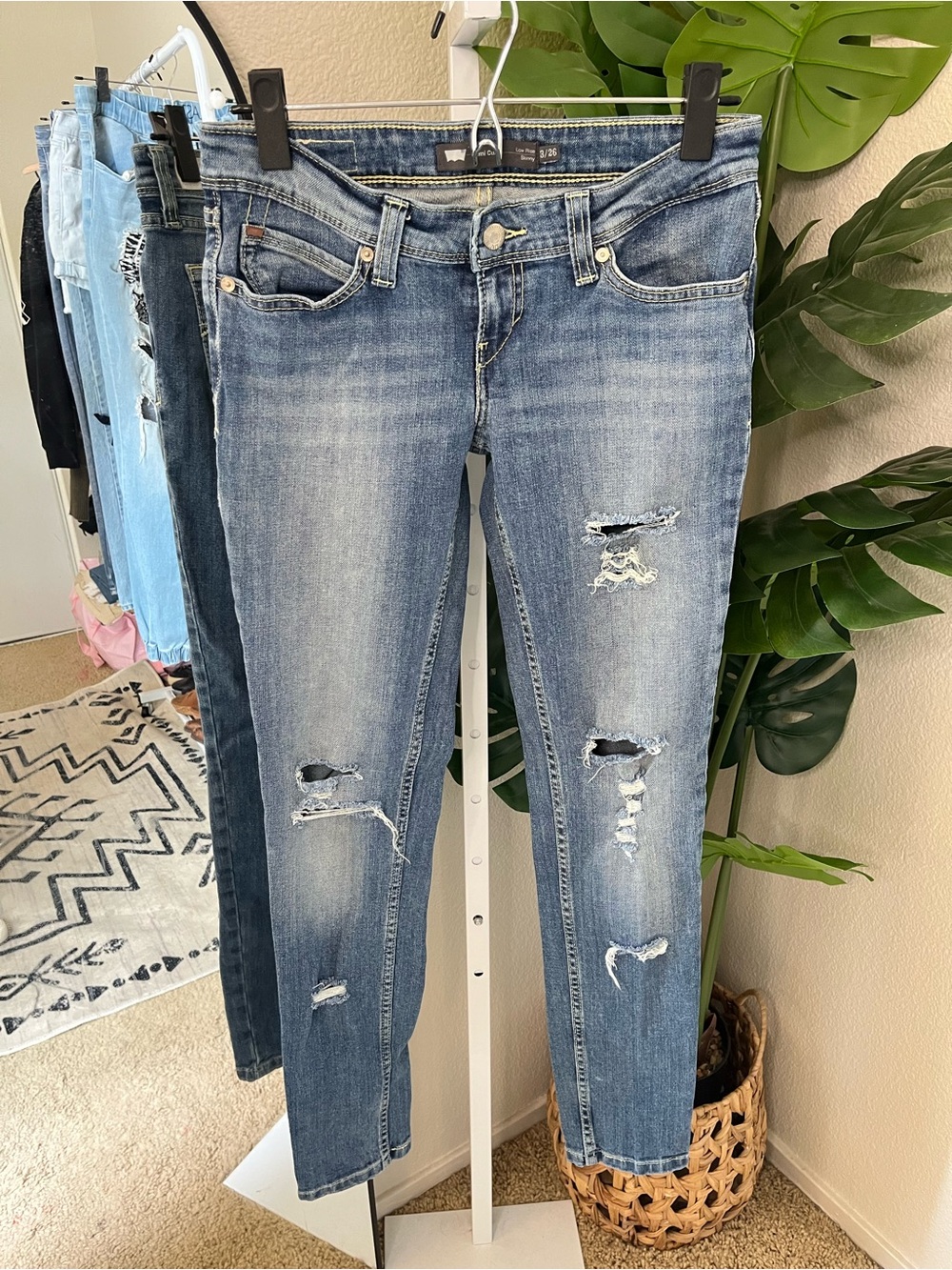 Levi’s Demi Curve Low Rise Skinny Distressed Jeans 3/26 | Y2K Skinny Denim
